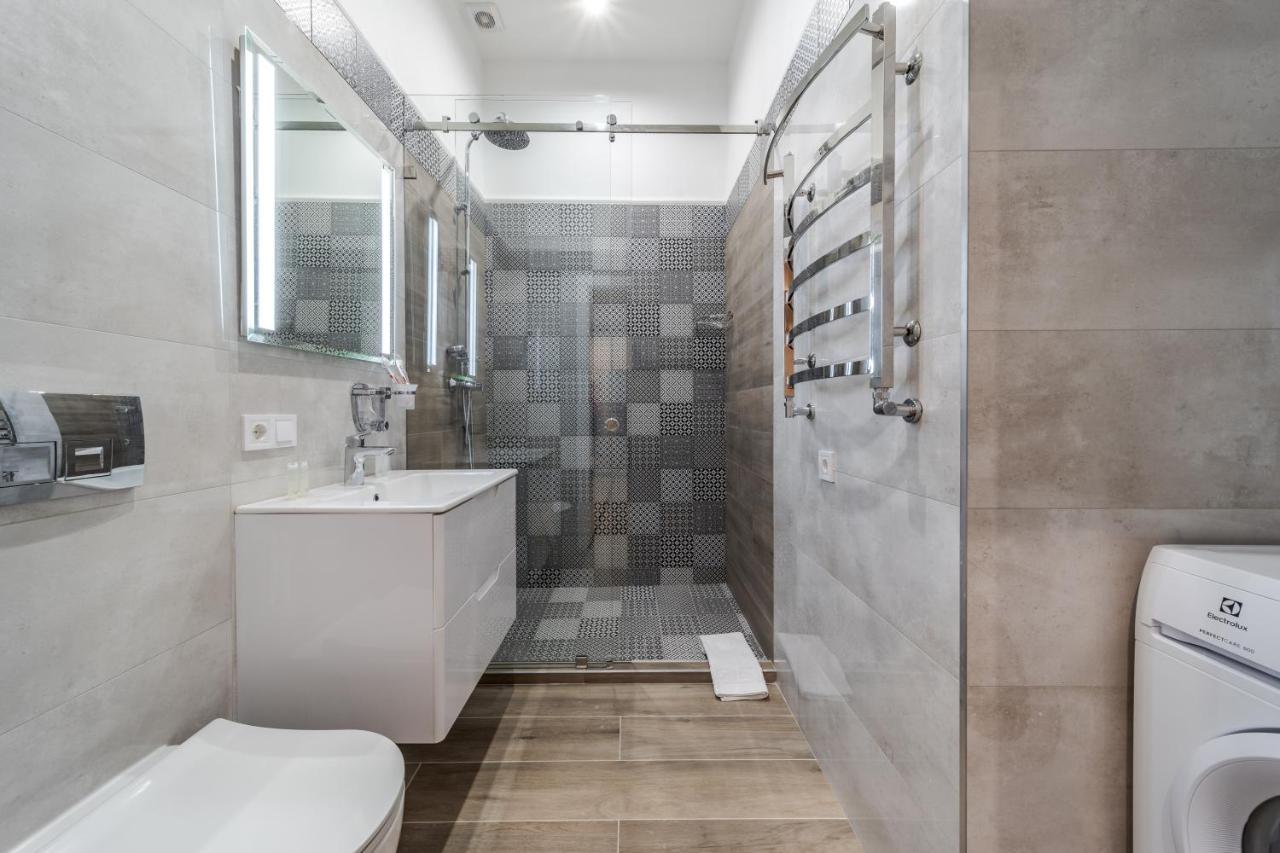 View On Rynok Square Apartments Lviv Exterior photo