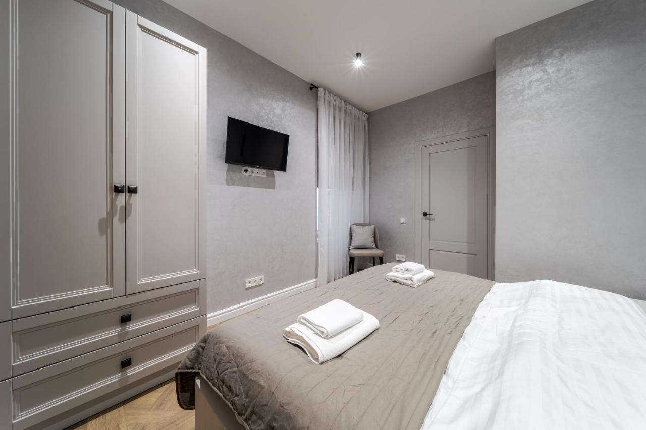 View On Rynok Square Apartments Lviv Exterior photo