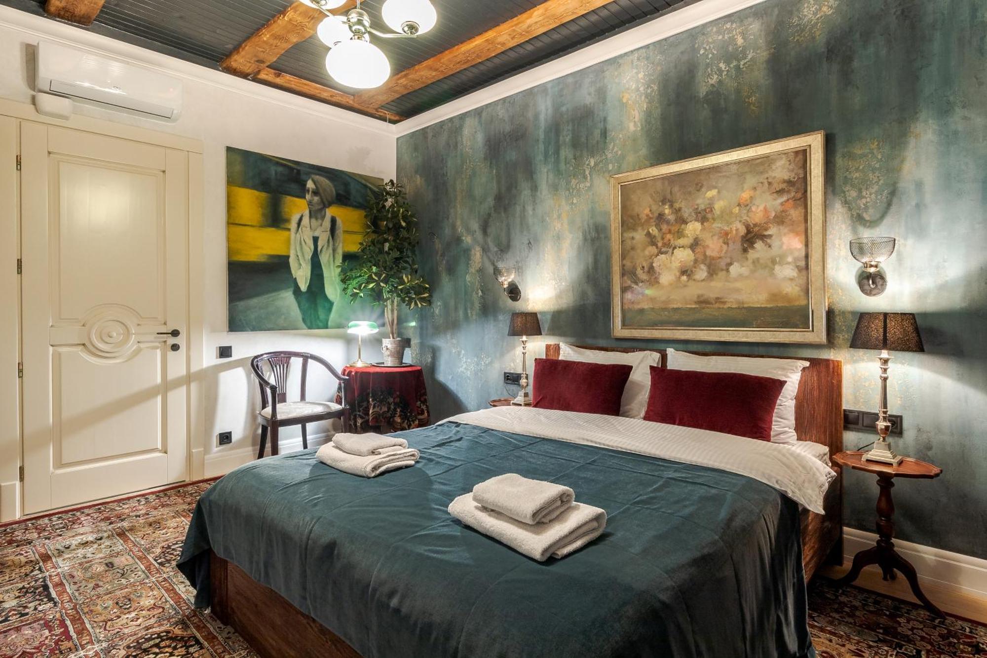 View On Rynok Square Apartments Lviv Exterior photo